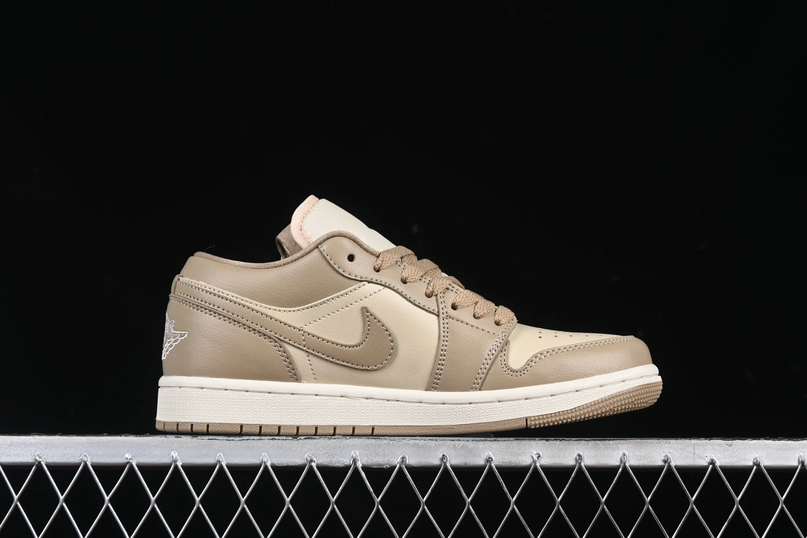 All categories Air Jordan Jordan series basketball shoes Air Jordan 1 Low Air Jordan 1 Low AJ1 Joe 1 wheat ear color low-top cultural casual sneakers DC0774-203